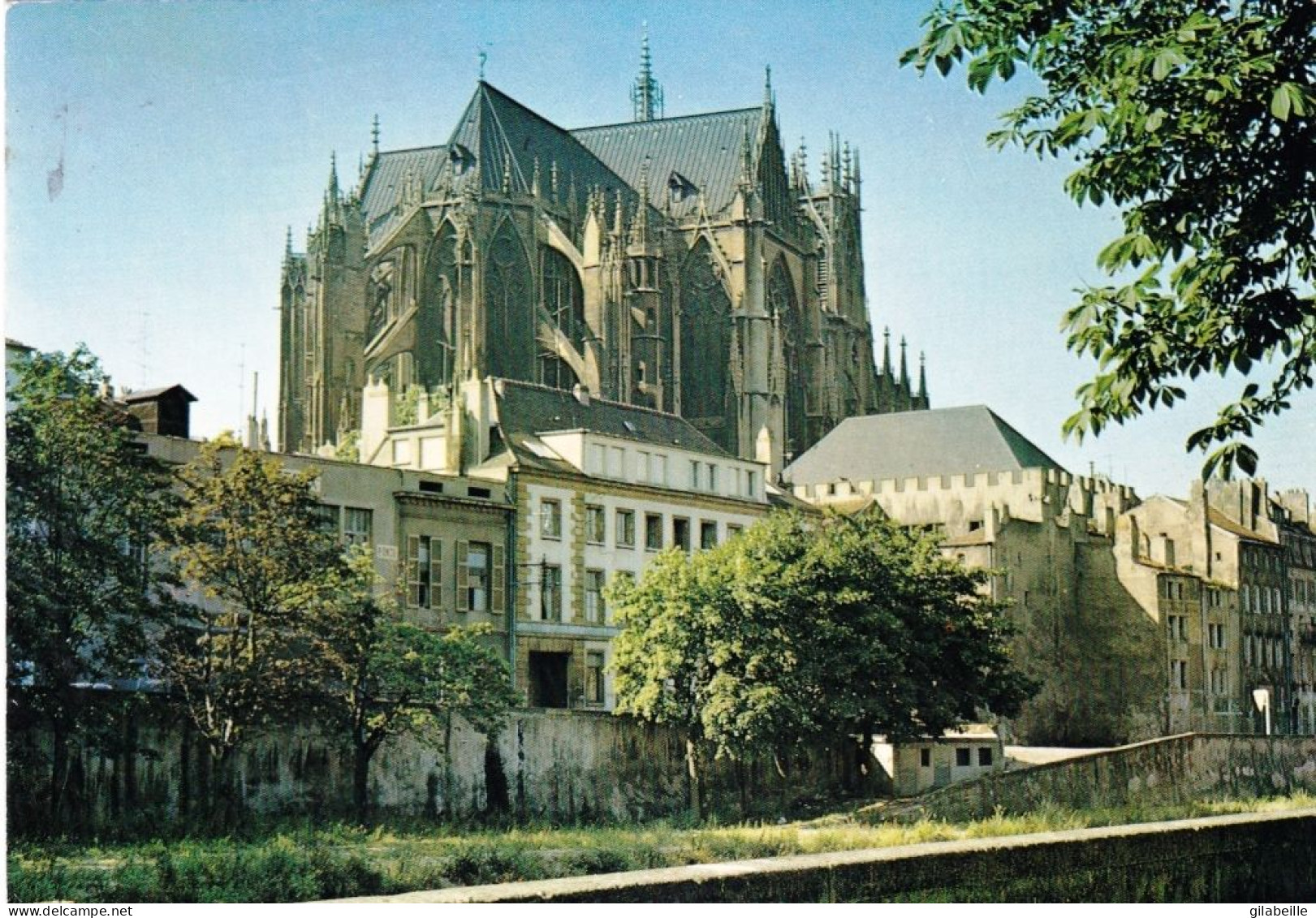 57 - Moselle -  METZ - Le Chevet De La Cathedrale Et Les Quais De La Moselle - Metz