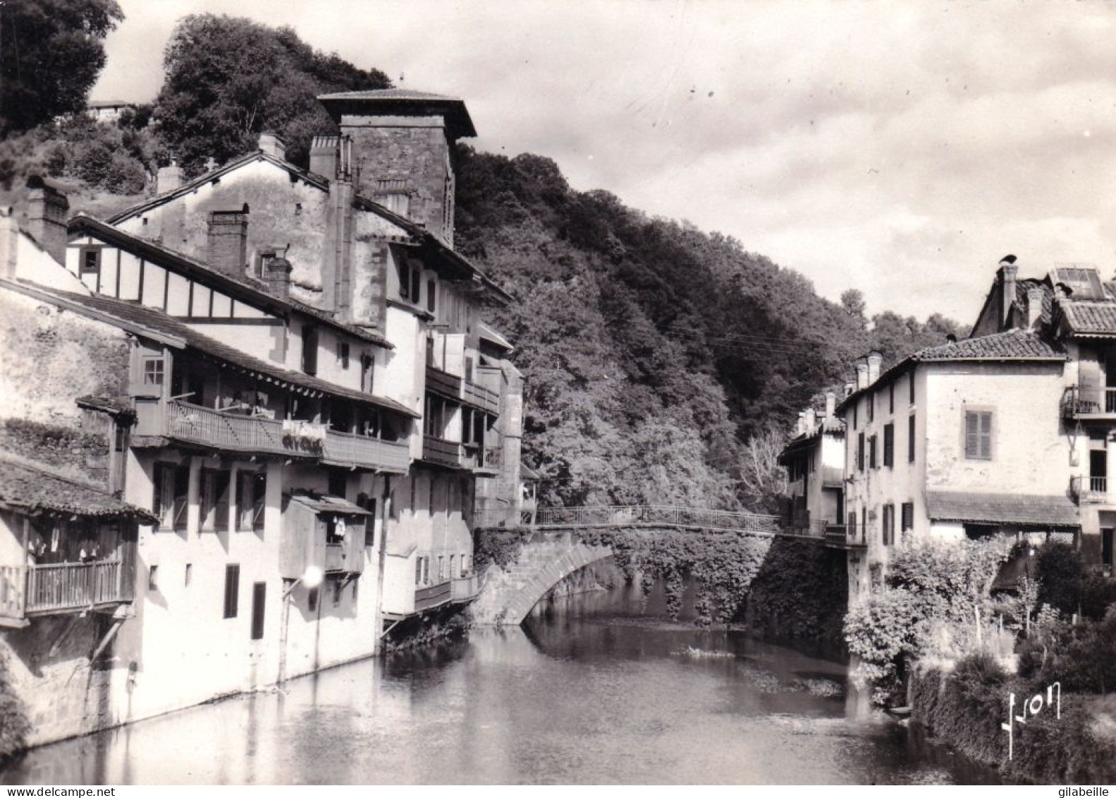 64 - Pyrenees Atlantiques -  SAINT JEAN PIED DE PORT - Vieilles Maisons Sur La Nive - Saint Jean Pied De Port