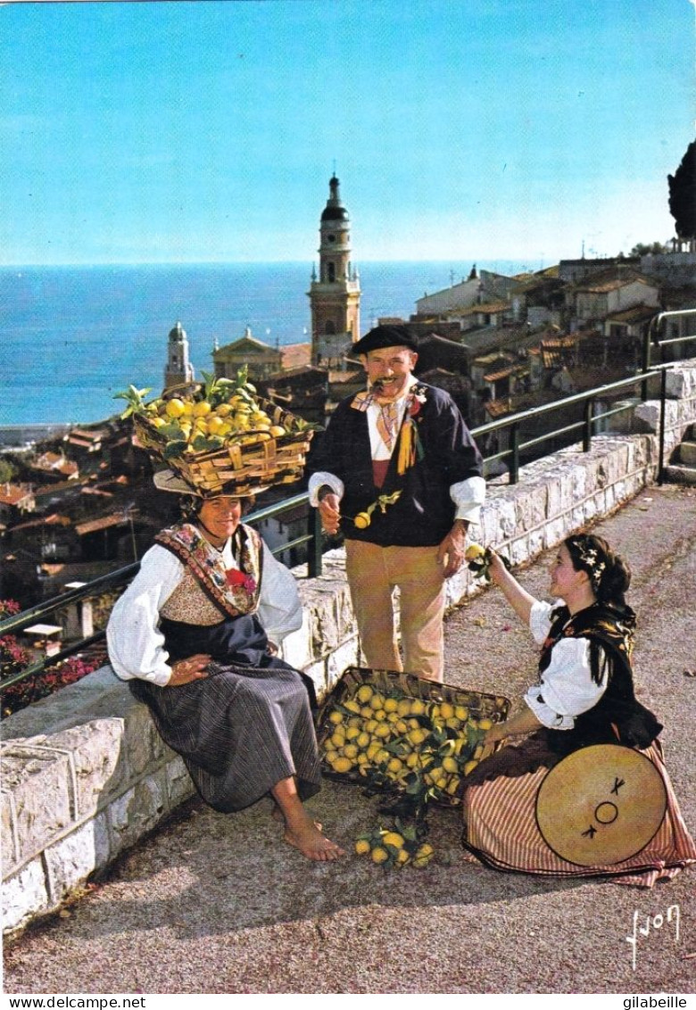 06 -  MENTON - Groupe Folklorique " La Capeline"et La Vieille Ville - Menton