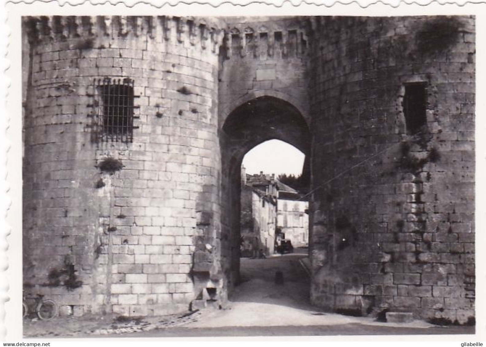 Photo 5.8 X 4.5 -  COGNAC ( 16 ) Les Tours Du Chateau Francois 1 Er - Aout 1934 - Orte