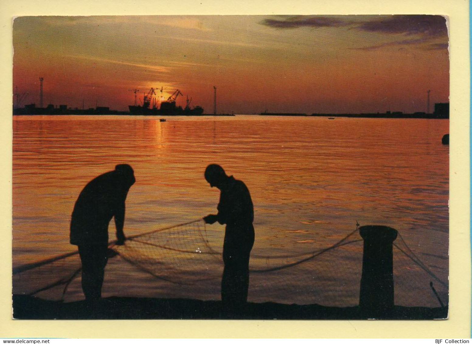 Coucher De Soleil : Soleil Couchant Sur La Méditerrané (animée) (voir Scan Recto/verso) - Contraluz