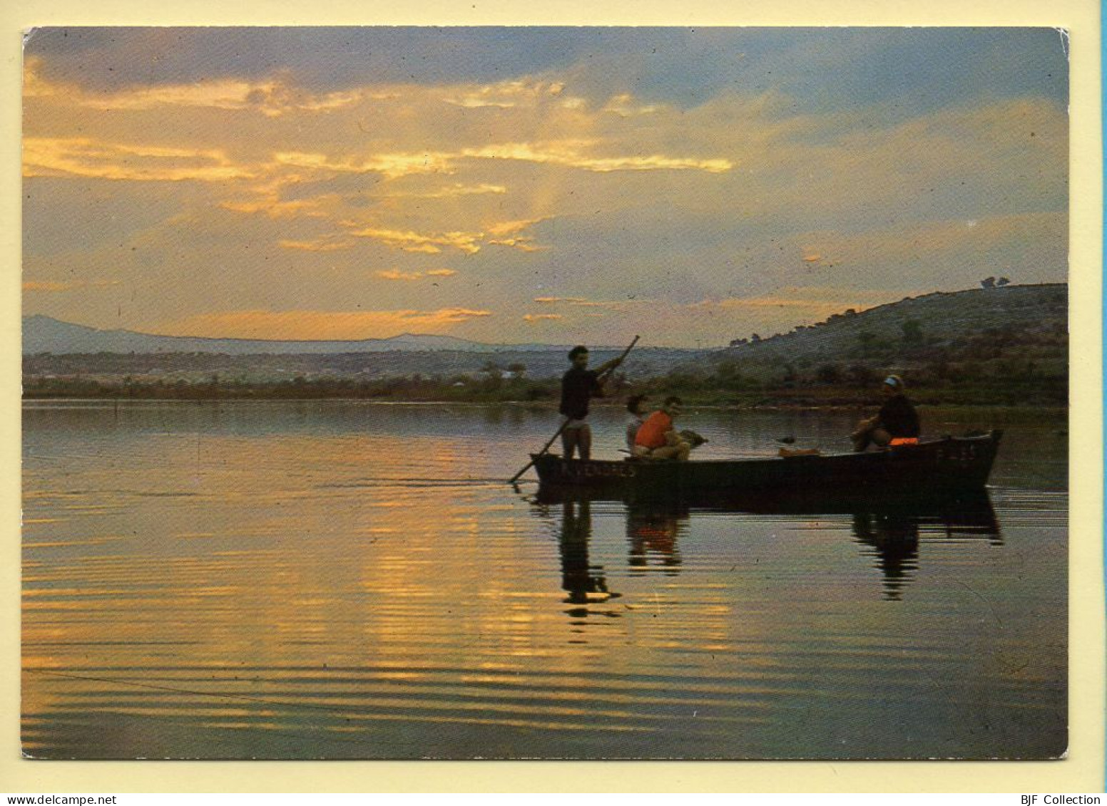 Coucher De Soleil : Crépuscule / Côte Méditerranéenne / Barque (animée) (voir Scan Recto/verso) - Hold To Light