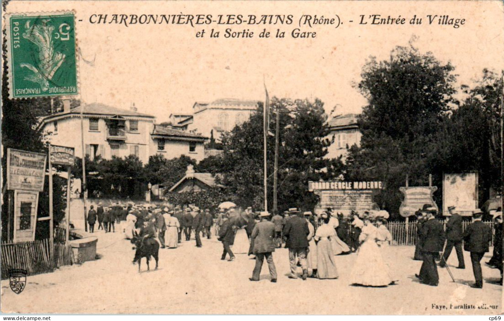 Charbonnières-les-Bains Canton Vaugneray L'Entrée Du Village Et La Sortie De La Gare Rhône 69260 Cpa Voyagée B.Etat - Charbonniere Les Bains