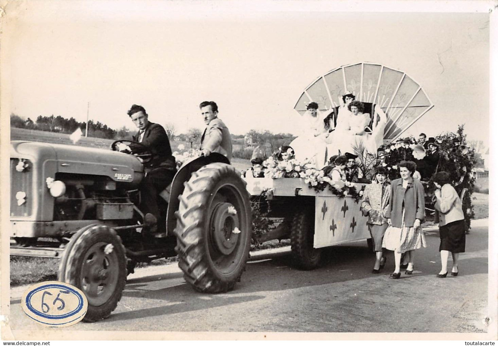 LOT DE 24 PETITES PHOTOS 12,50 X 8,50 DU PHOTOGRAPHE GUY BEAUFILS DE CLAMECY VOIR DESCRIPTIONS - Clamecy