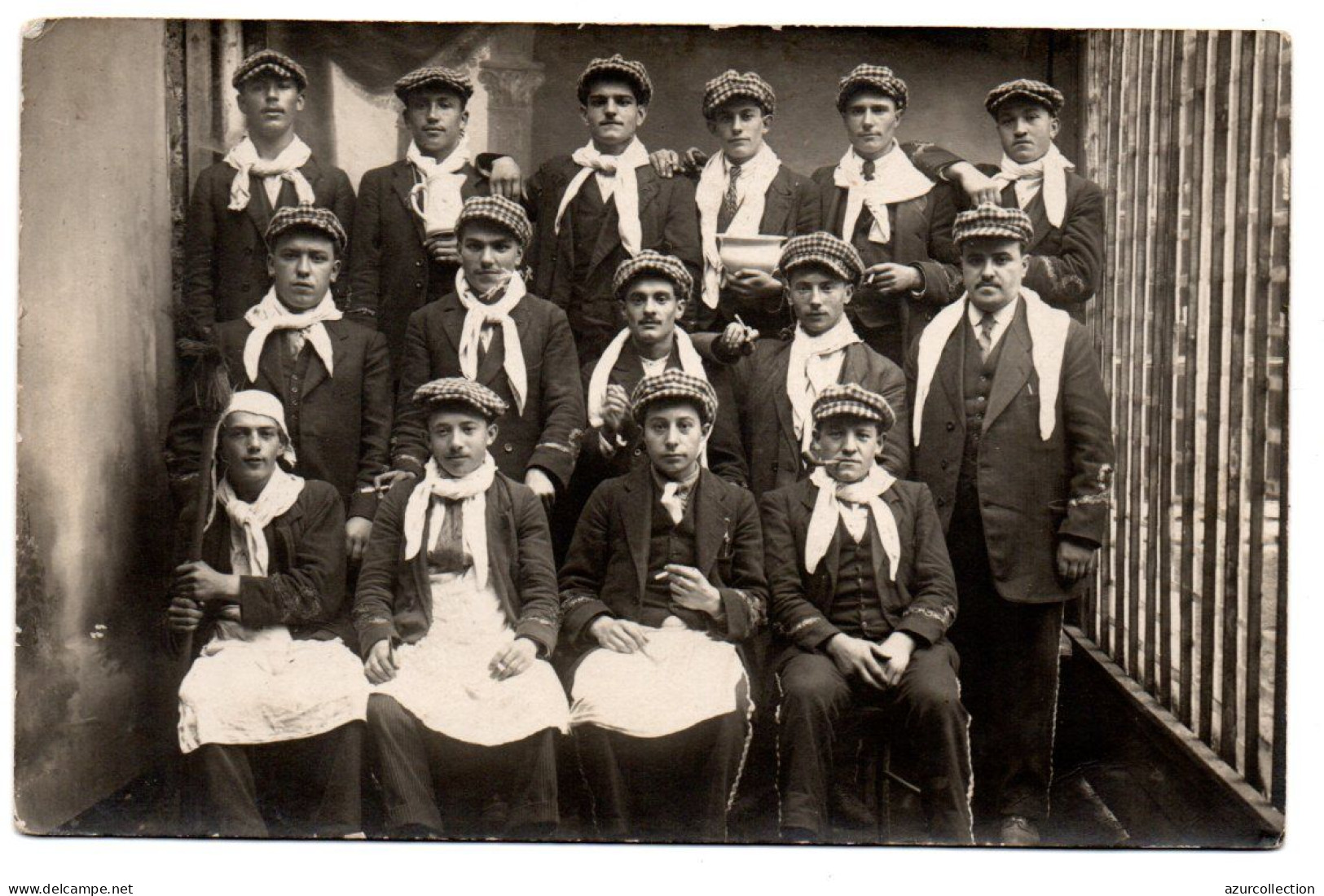 Groupe De Conscrits. Carte Photo Non Située - Sonstige & Ohne Zuordnung