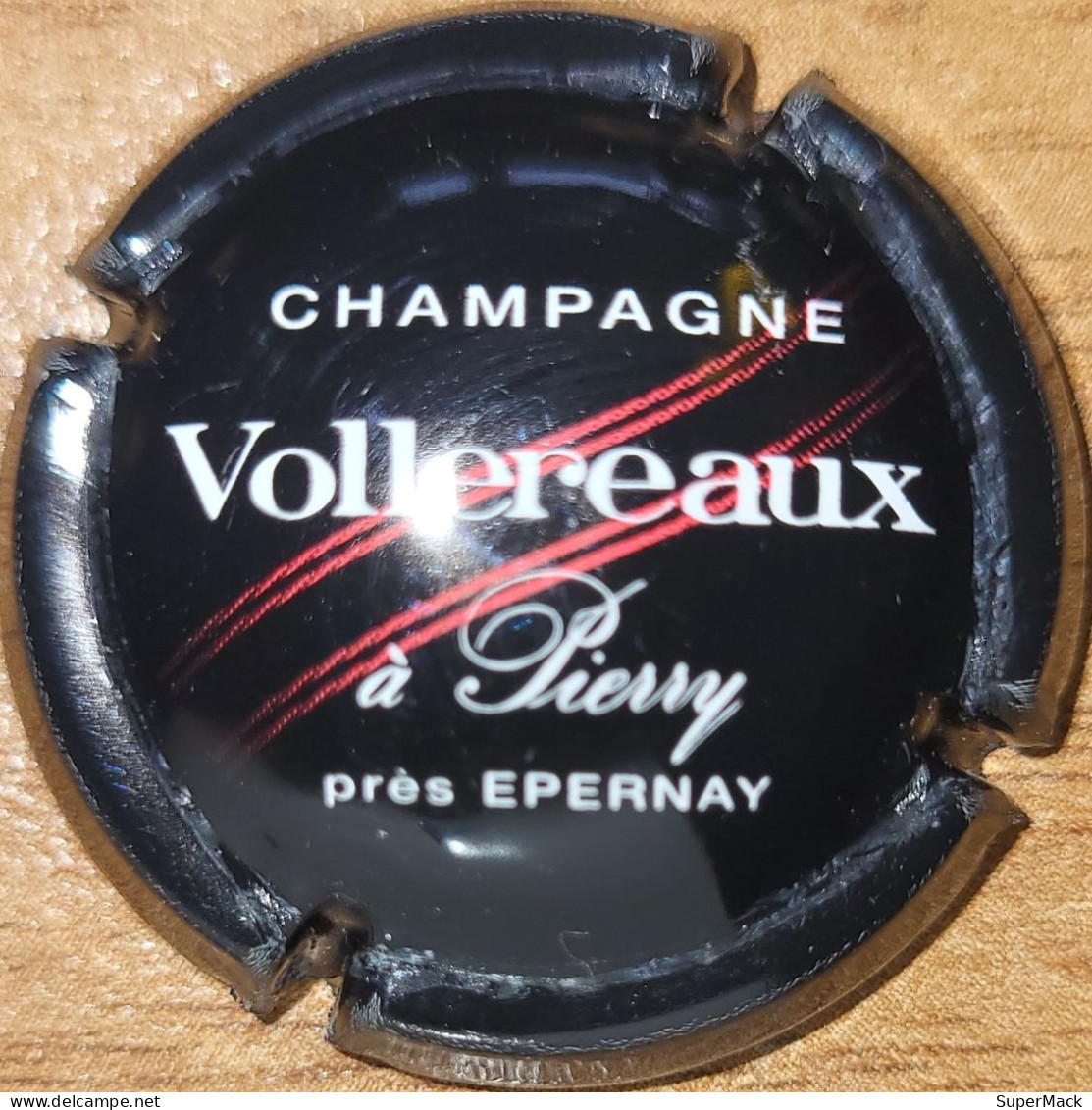 Capsule Champagne VOLLEREAUX Série 1 - Double Trait En Diagonal, Noir & Blanc Nr 03 - Autres & Non Classés