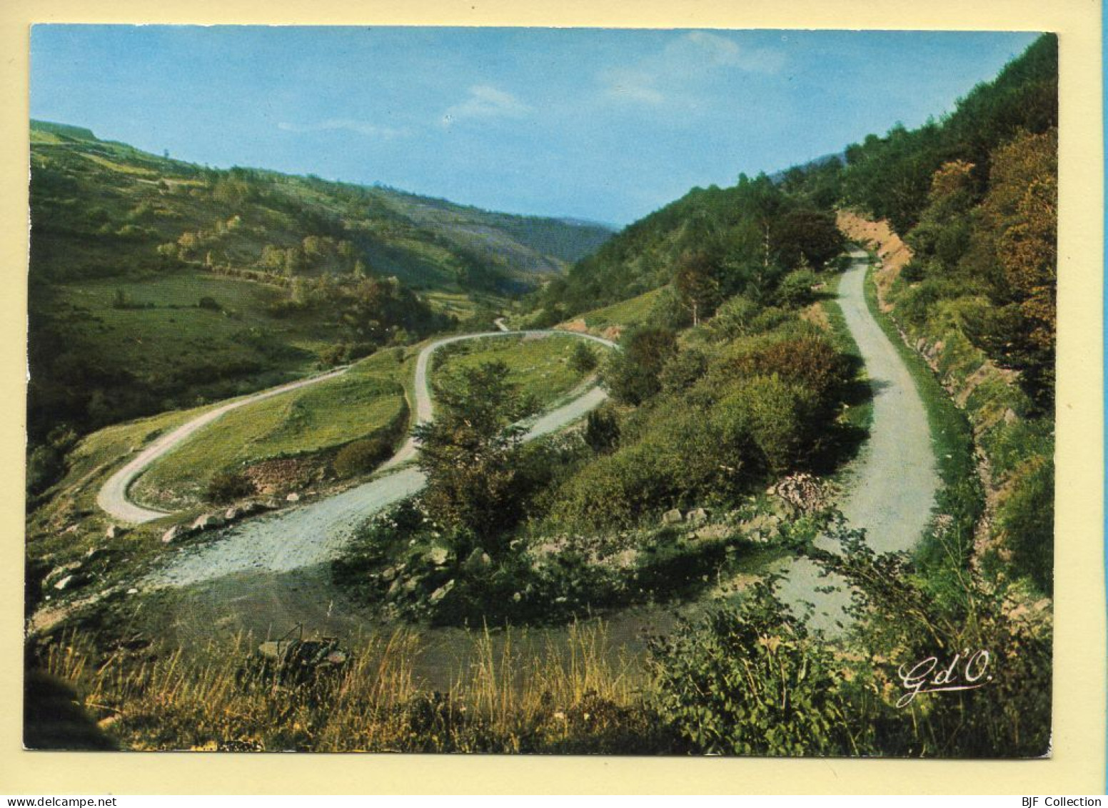 Auvergne : Les Lacets à Voissière De La Route Touristique De Saint-Nectaire Murols Et Chambon-sur-Lac - Auvergne