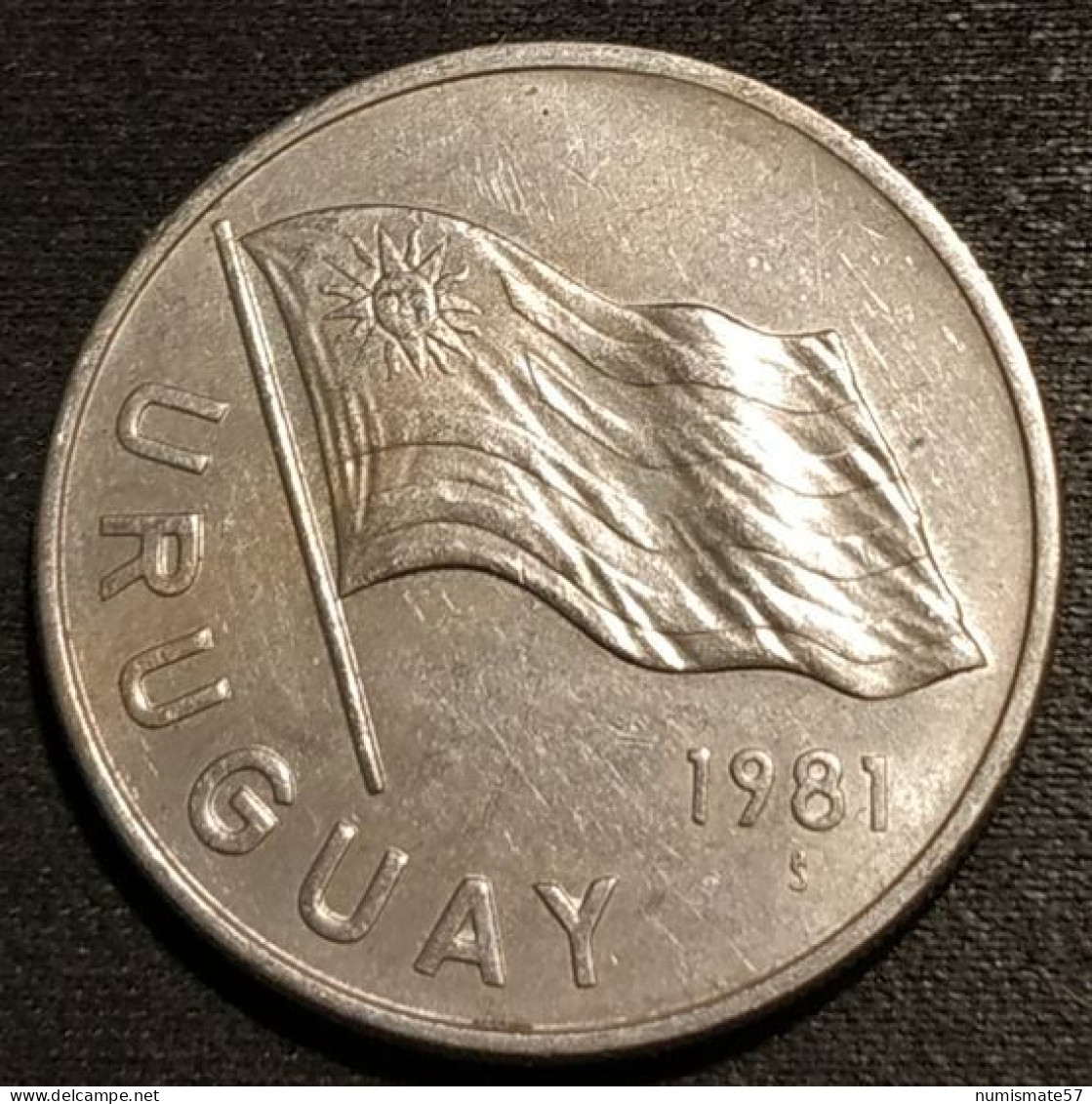 URUGUAY - 5 NUEVOS PESOS 1981 - KM 75 - Uruguay