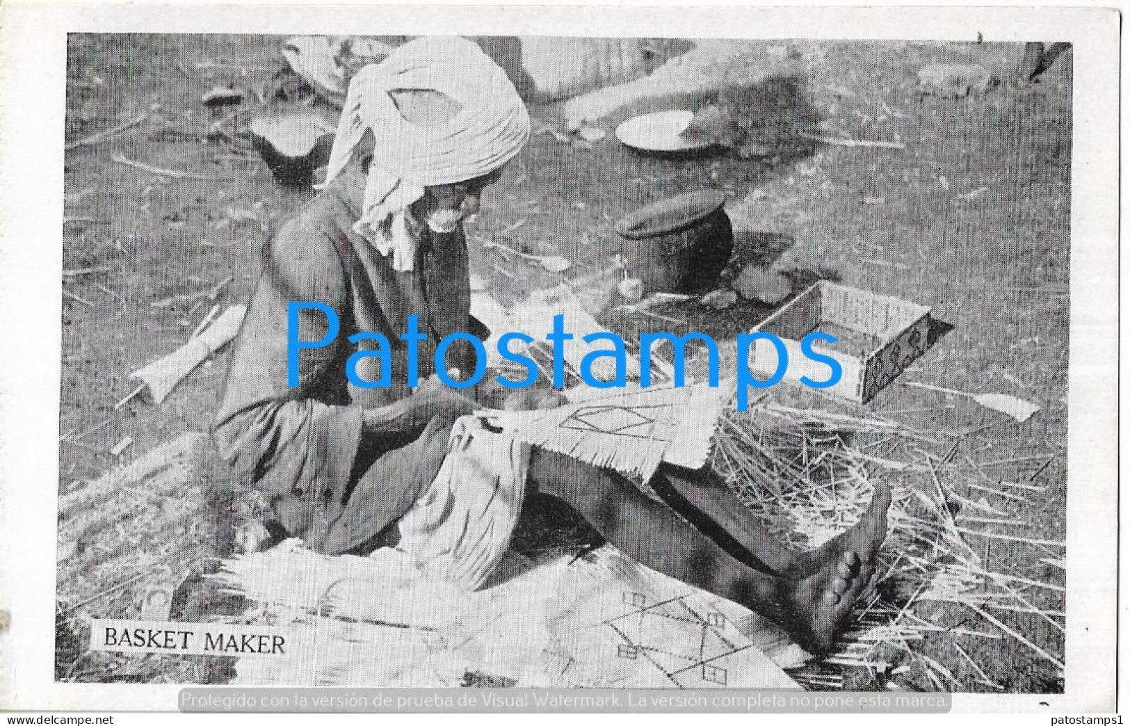 228970 NEPAL COSTUMES NATIVE BASKET MAKER POSTAL POSTCARD - Nepal