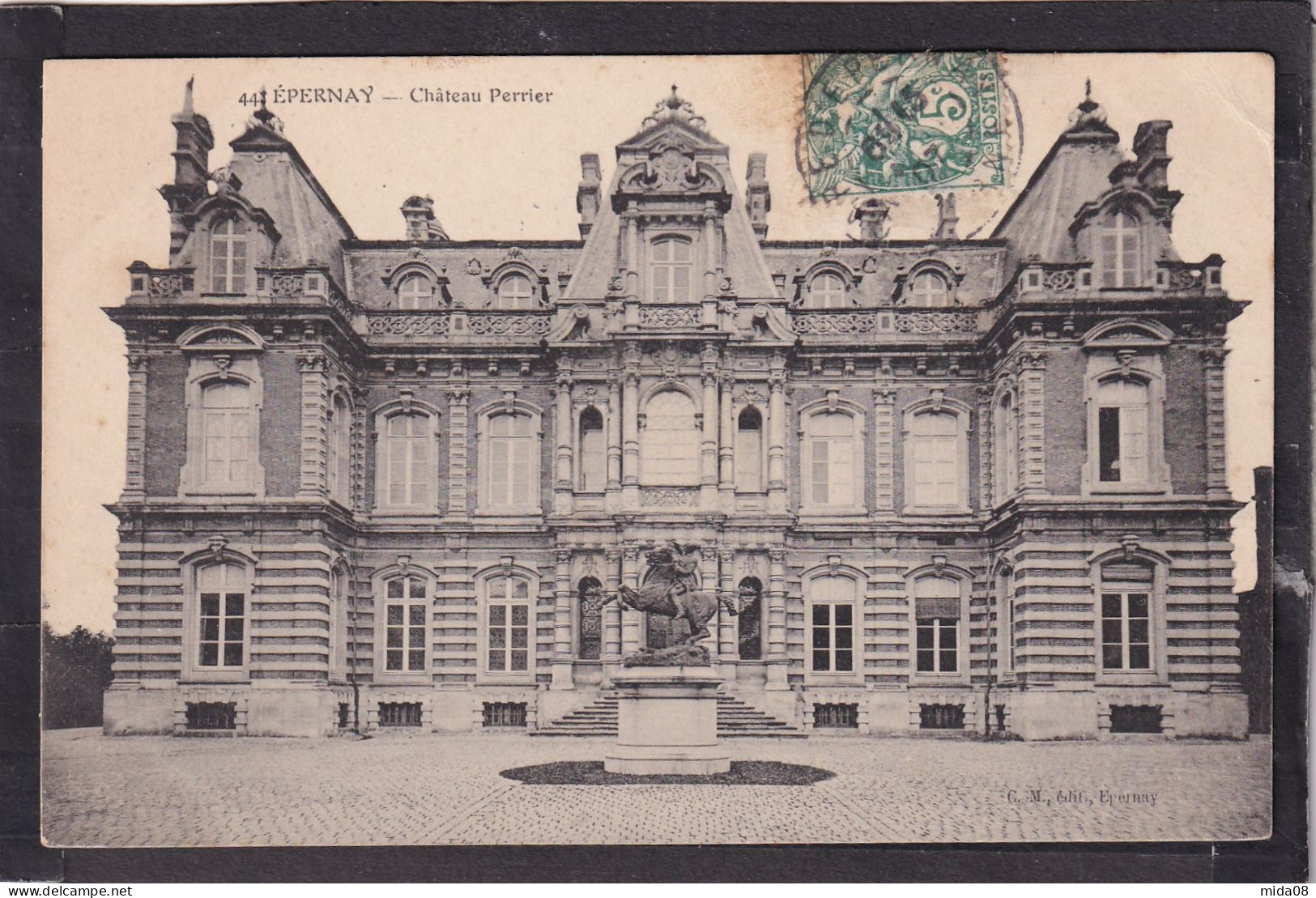 51. EPERNAY . Château Perrier - Epernay