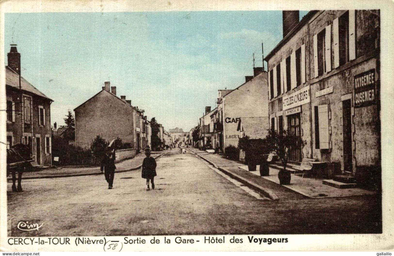 CERCY LA TOUR SORTIE DE LA GARE HOTEL DES VOYAGEURS - Autres & Non Classés