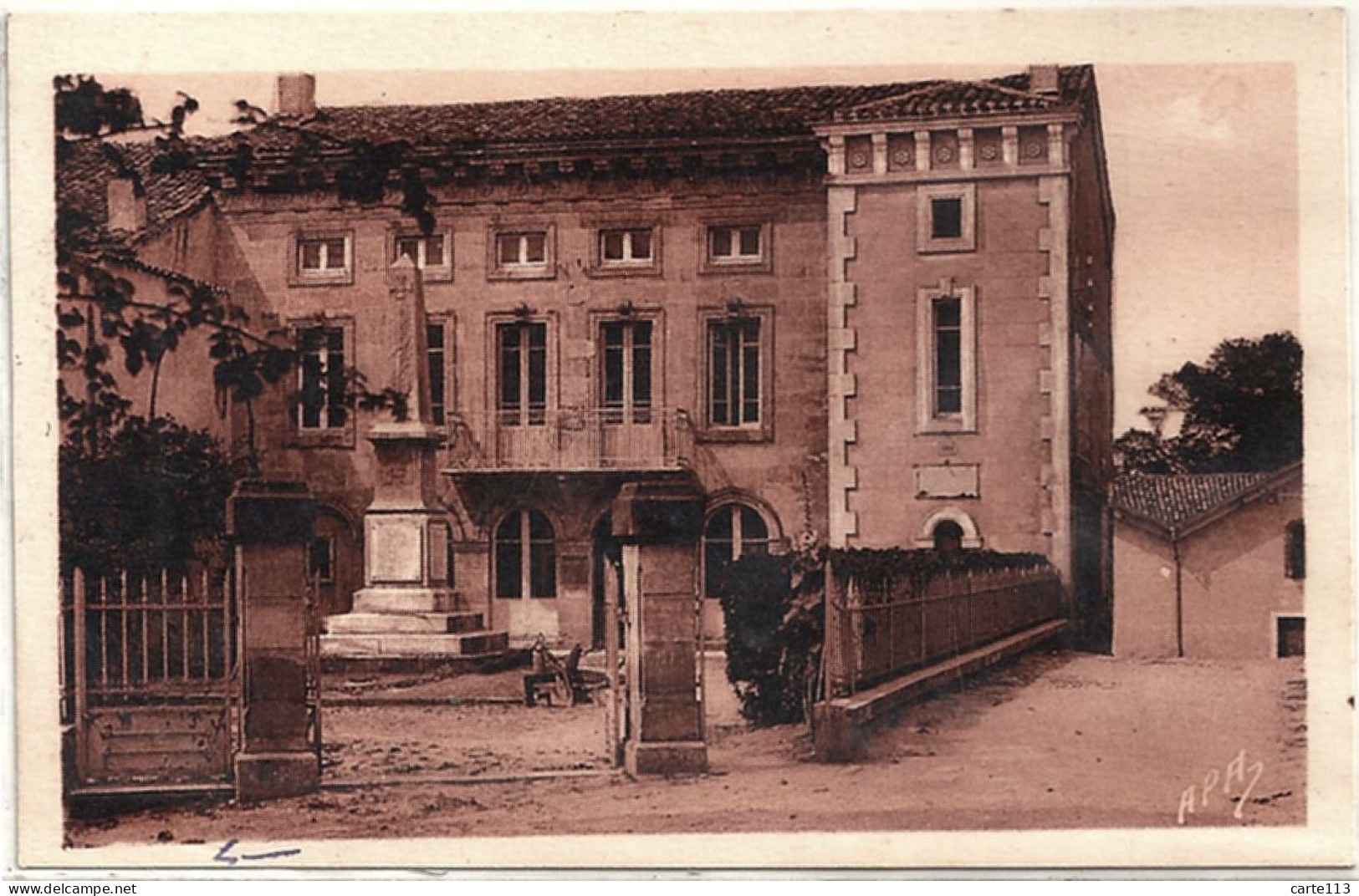 47 - B26369CPA - SOS - Hotel De Ville Et Monument Aux Morts - Mairie - Très Bon état - LOT-ET-GARONNE - Other & Unclassified