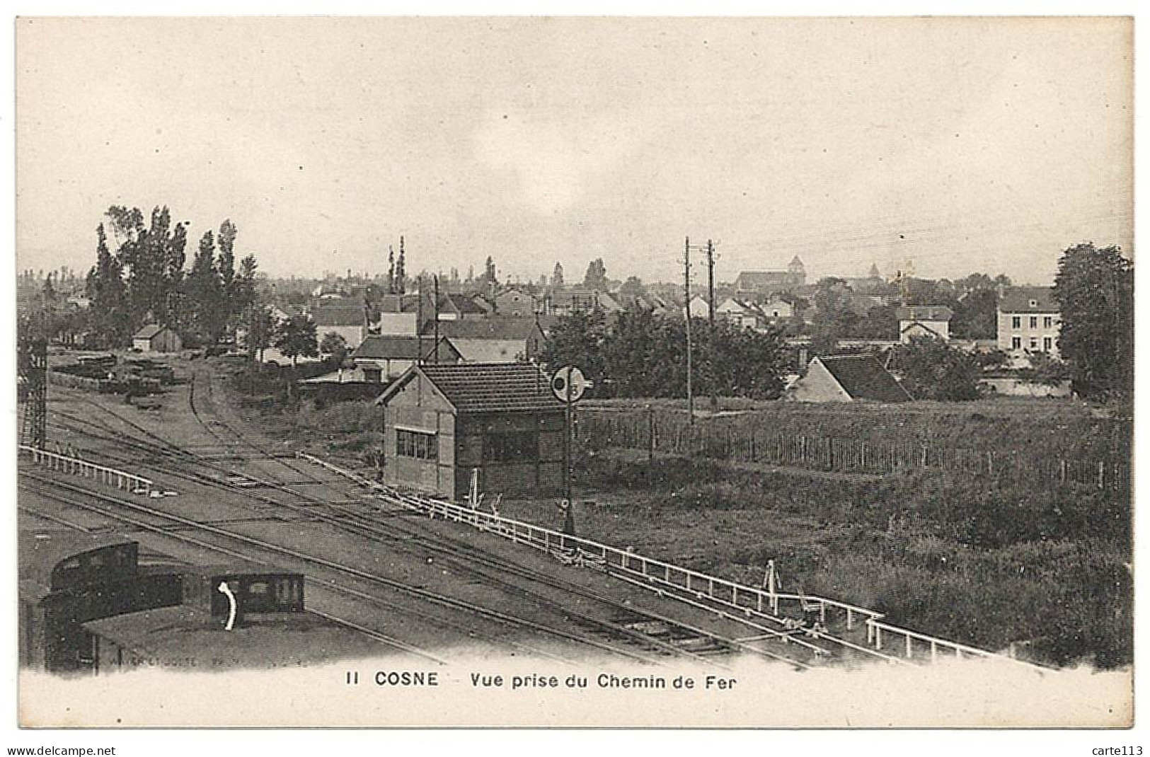 58 - B21125CPA - COSNE SUR LOIRE - Vue Prise Du Chemin De Fer - Très Bon état - NIEVRE - Cosne Cours Sur Loire