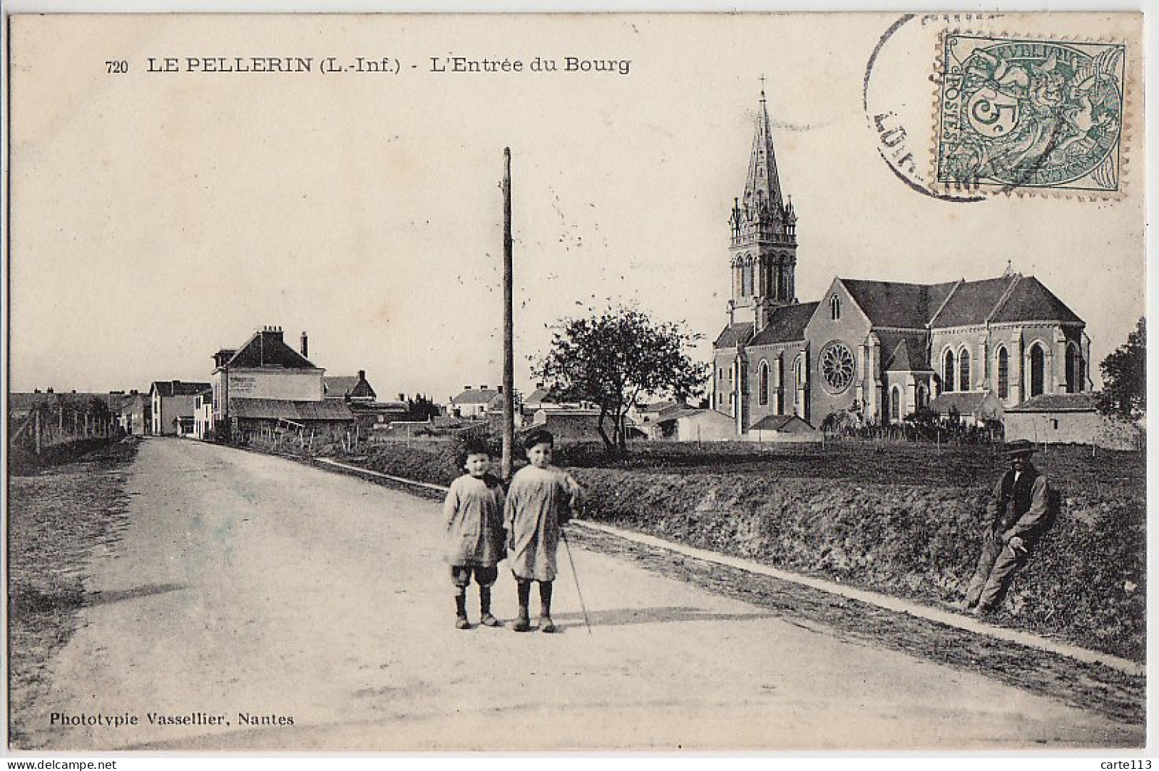 44 - B17532CPA - LE PELLERIN - Entree Du Bourg - Très Bon état - LOIRE-ATLANTIQUE - Other & Unclassified