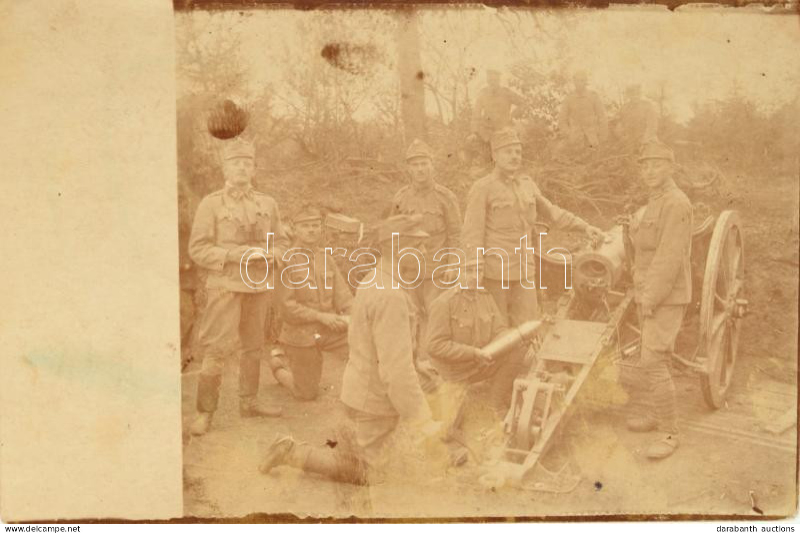 1916 A K.u.k. Feldhaubitz Regiment 4. ágyús Osztag Katonáit ágyúval ábrázoló Fotó, Hátoldalt Katonai Pecséttel Postán El - Sonstige & Ohne Zuordnung