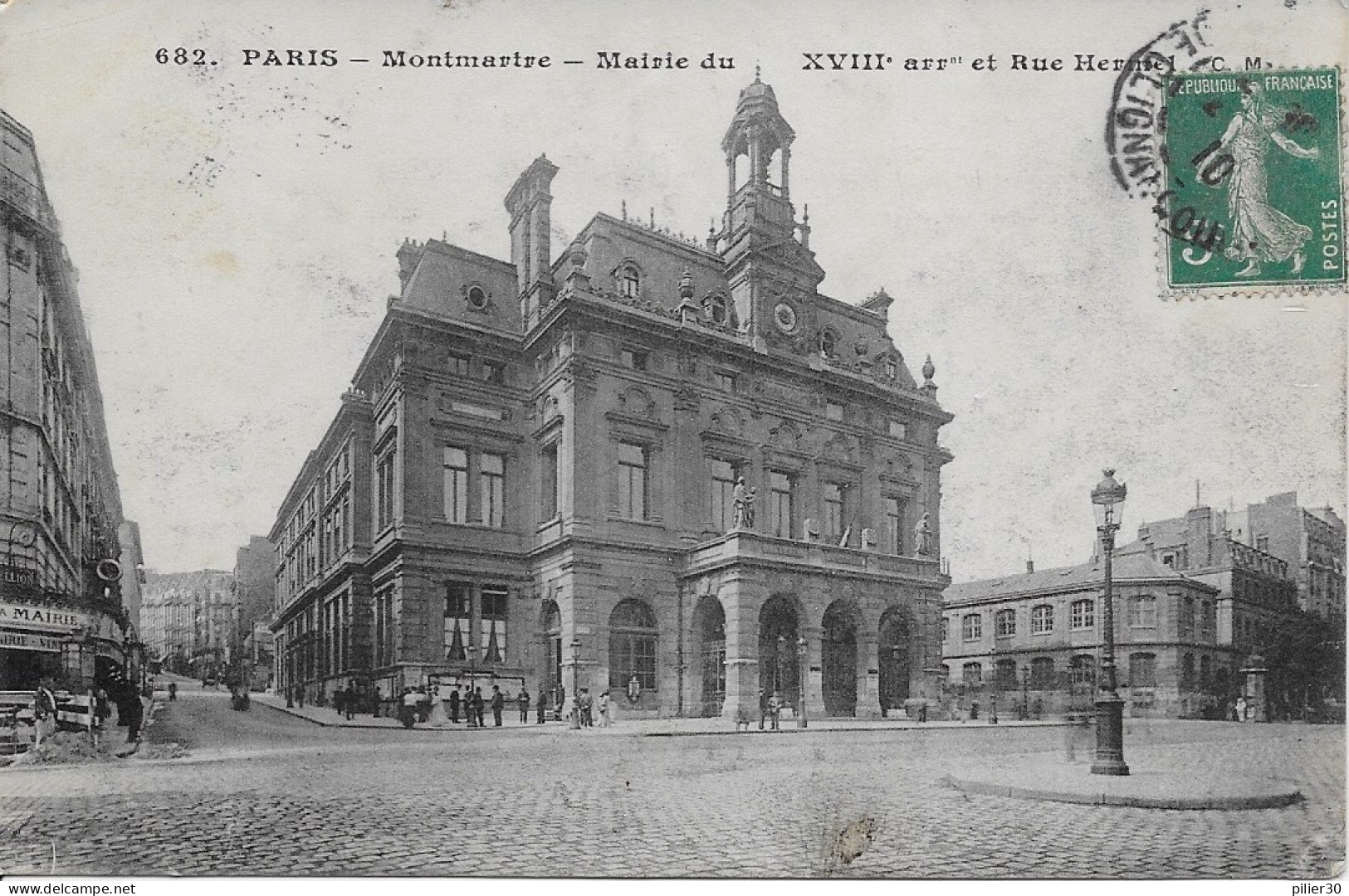 PARIS - MONTMARTRE - MAIRIE DU XVIII E ET RUE HERMEL - Prx Fixe - Paris (18)