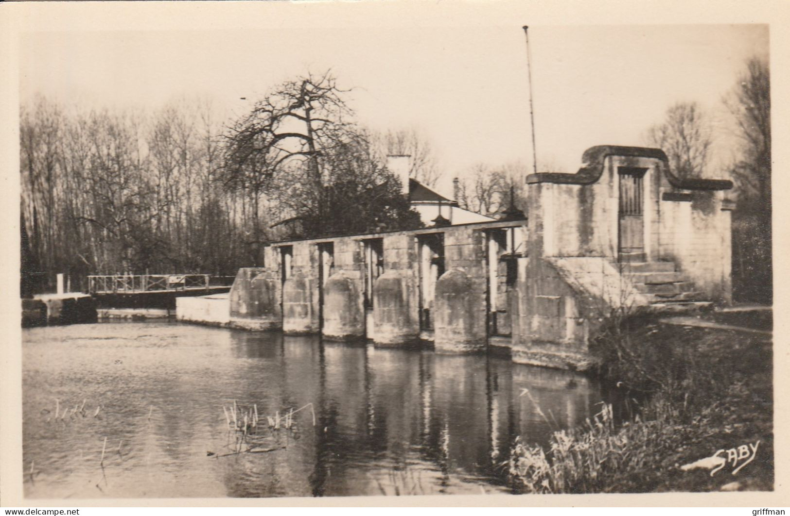 SAINT JEAN D'ANGELY LES ECLUSES DE BERNOUET SUR LA BOUTONNE CPSM 9X14 TBE - Saint-Jean-d'Angely