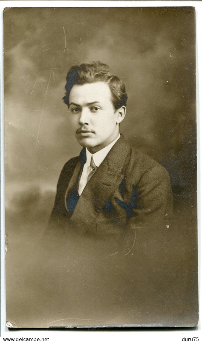 Photo En Buste D'un élégant Jeune Homme *  Annotée Roger Aloche Avril 1918 - Identified Persons