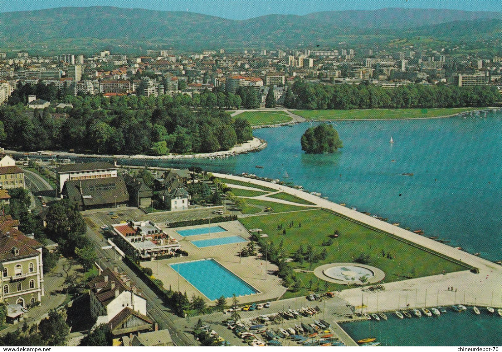 Annecy Les Marquisats Le Lac Et La Ville - Annecy