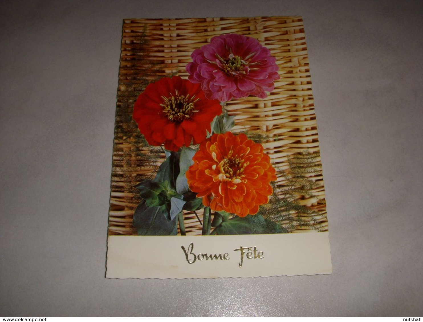 CP CARTE POSTALE BONNE FETE FLEURS 3 FLEURS FOND PAILLE - Vierge - Sonstige & Ohne Zuordnung