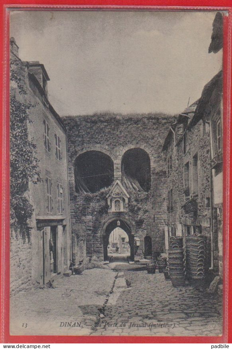 Carte Postale 22. Dinan  La Porte De Jersual  Très Beau Plan - Dinan