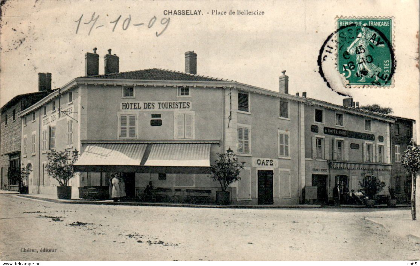 Chasselay Canton De Limonest Place De Bellescize Hôtel Des Touristes Hotel Rhône Cpa Voyagée En TB.Etat - Other & Unclassified