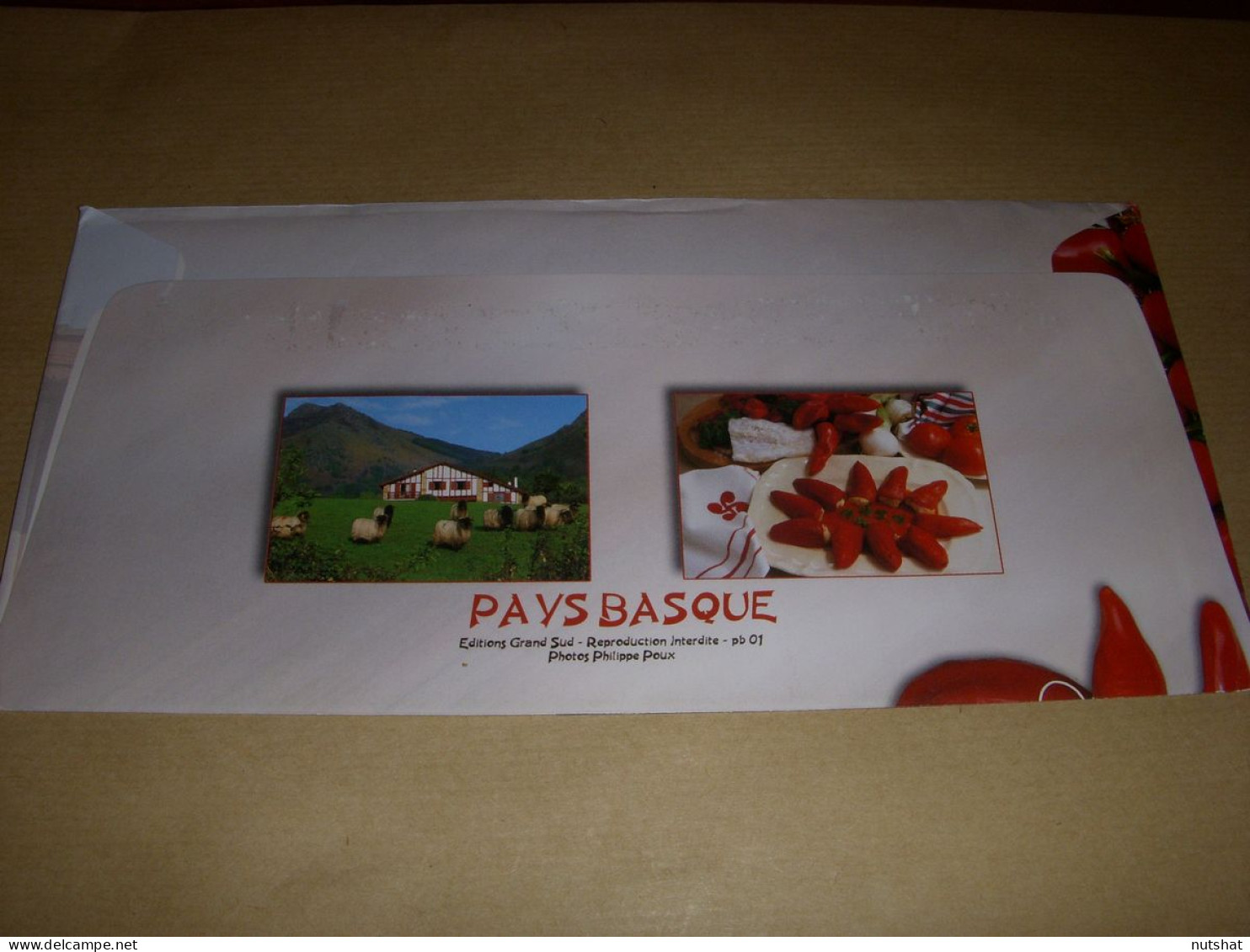 CP CARTE POSTALE PYRENEES ATLANTIQUES ENVELOPPE DECOREE PAYS BASQUE - ECRITE - Autres & Non Classés