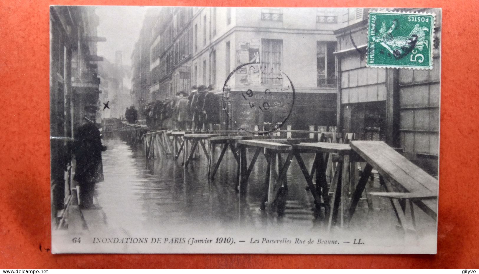 CPA (75) Inondations De Paris.1910.Les Passerelles Rue De Beaune.   (7A.858) - Überschwemmung 1910