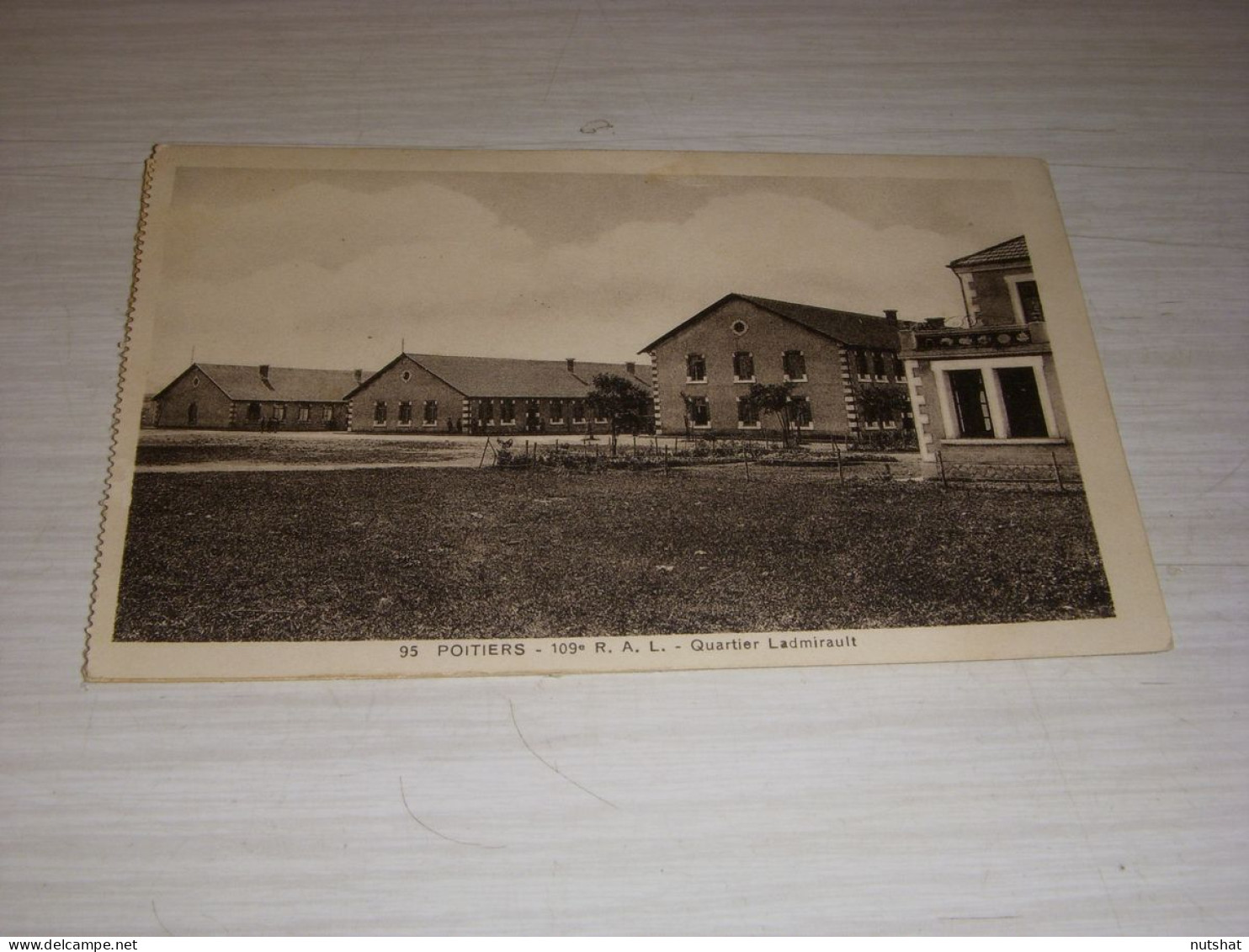 CP CARTE POSTALE VIENNE POITIERS 109eme R.A.L. QUARTIER LADMIRAULT - ECRITE - Poitiers