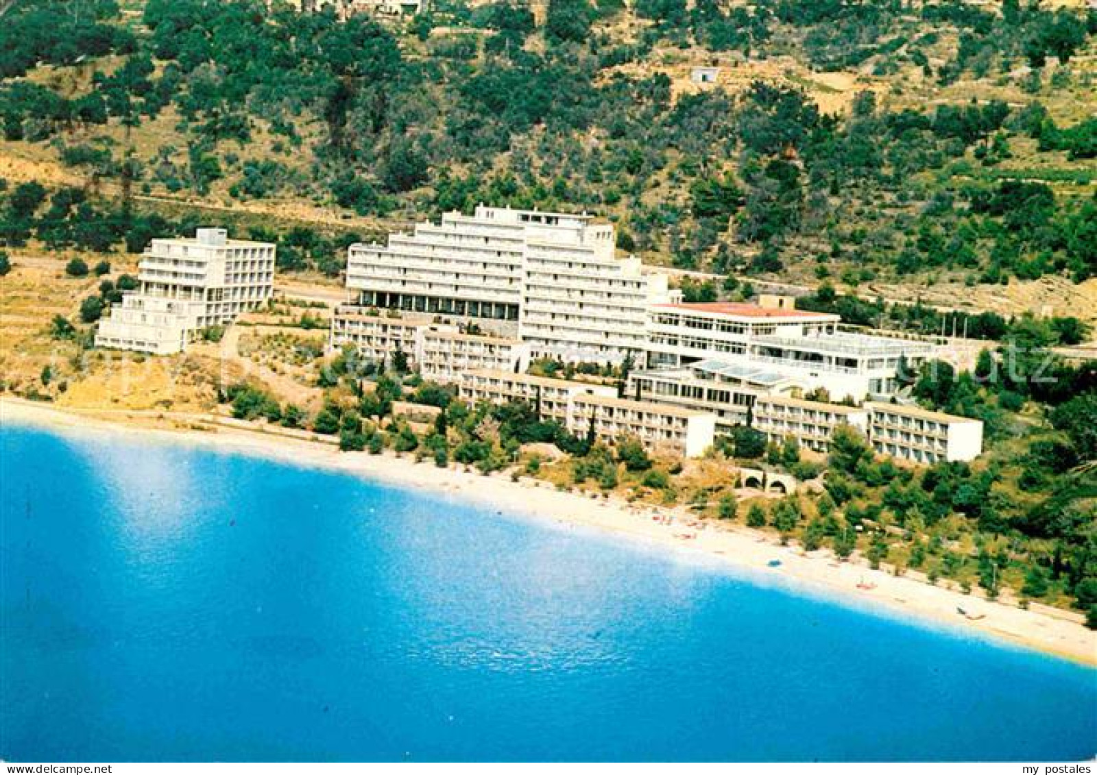 72716960 Zivogosce Hotels Am Strand Fliegeraufnahme Croatia - Kroatien