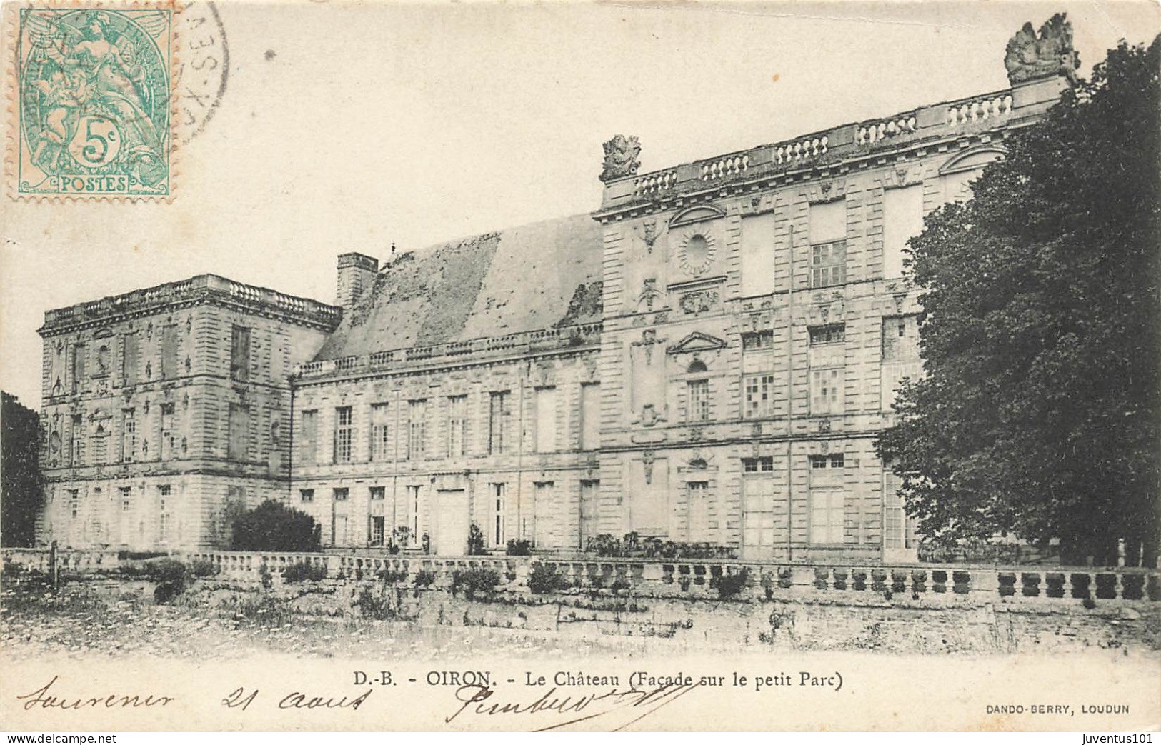 CPA Oiron-Le Château-Timbre   L2917 - Autres & Non Classés