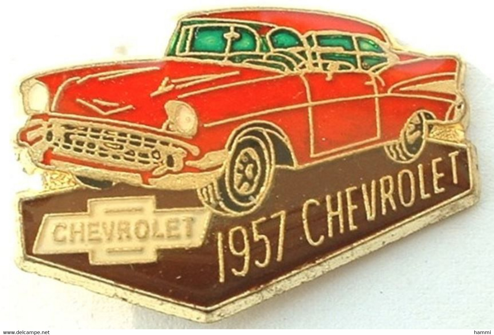 V447  Pin's CHEVROLET 1957 USA Chevrolet General Motors Achat Immédiat - Andere & Zonder Classificatie