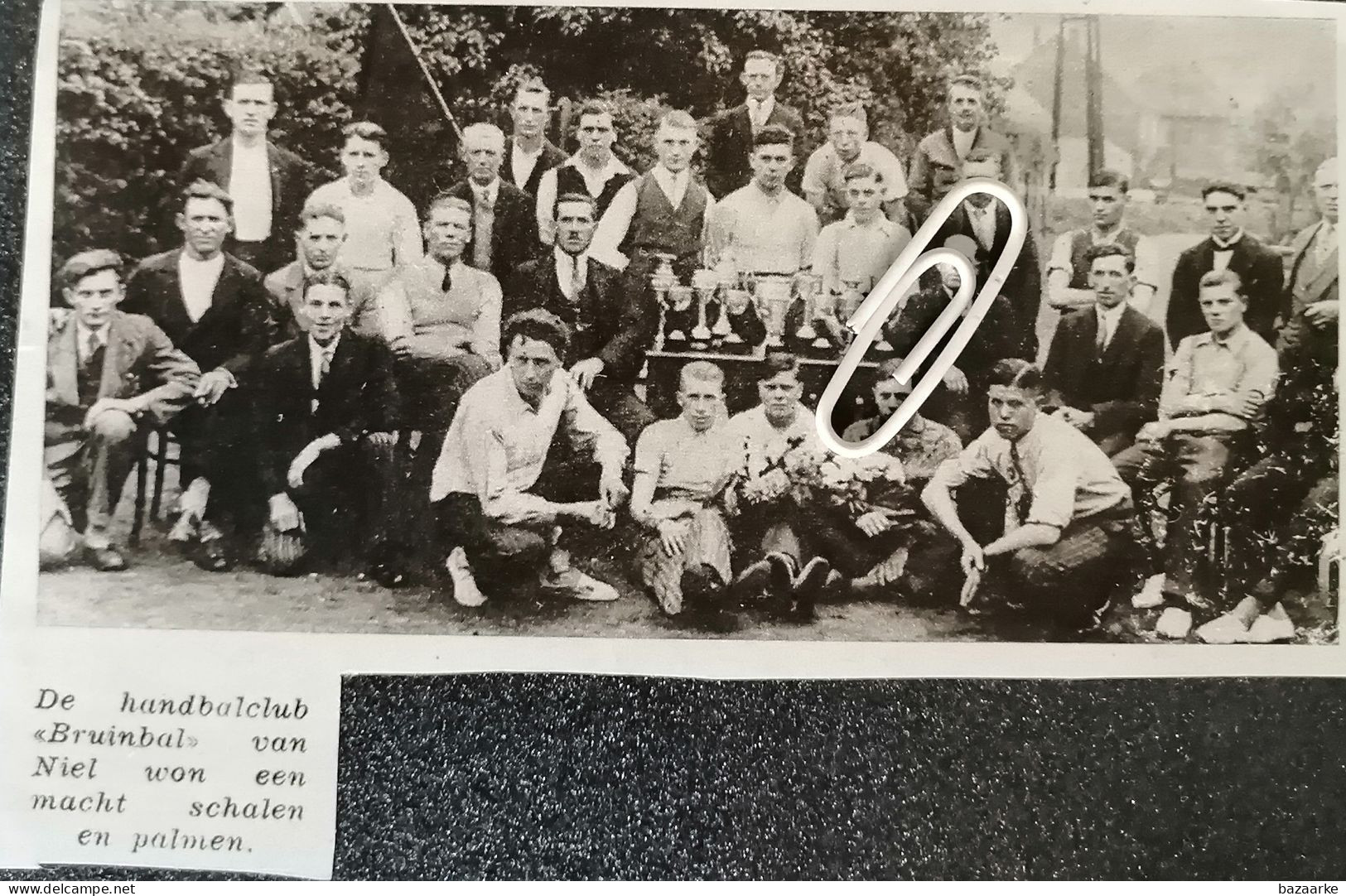 NIEL 1934 / DE HANDBALCLUB " BRUINBAL " WON SCHALEN EN PALMEN - Zonder Classificatie