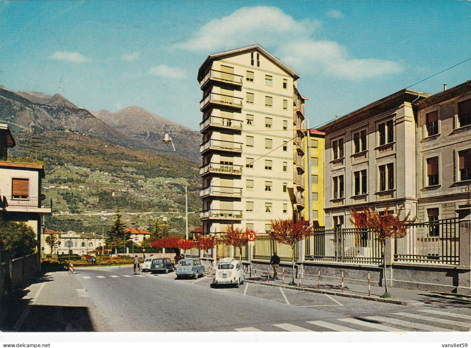 MORBEGNO-SONDRIO-VIALE STAZIONE E CONDOMINIO STELVIO-CARTOLINA VERA FOTOGRAFIA VIAGG. IL 27-1-1977 - Sondrio