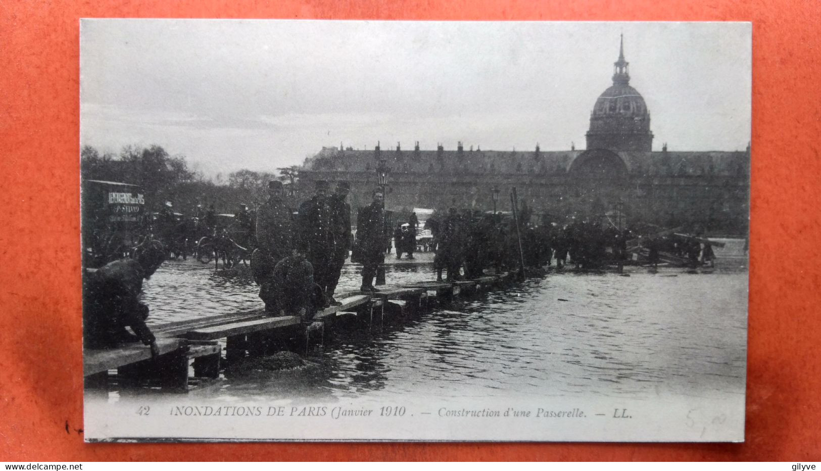 CPA (75) Inondations De Paris.1910. Construction D'une Passerelle.   (7A.874) - Alluvioni Del 1910