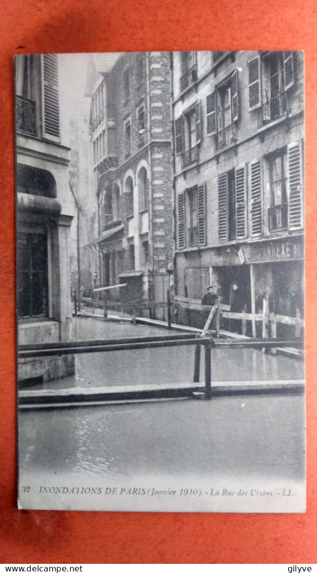 CPA (75) Inondations De Paris.1910. La Rue Des Ursins.  (7A.878) - La Crecida Del Sena De 1910