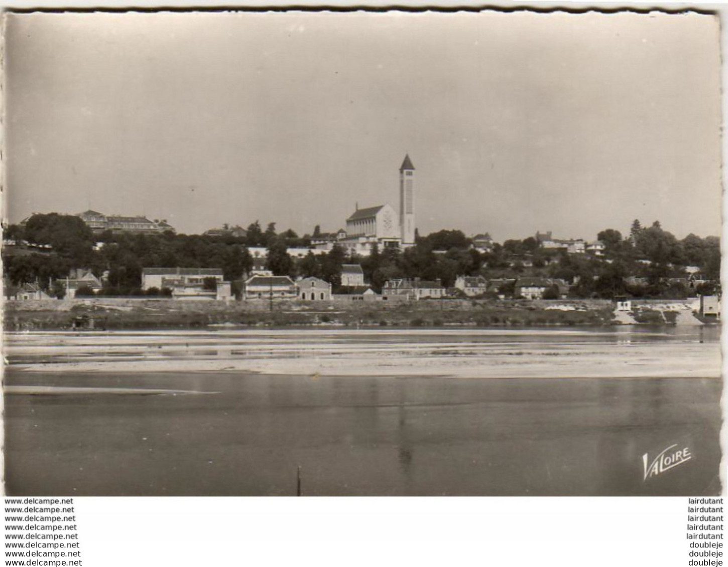 D41 BLOIS  La Loire Et La Basilique Notre Dame De La Trinité - Blois