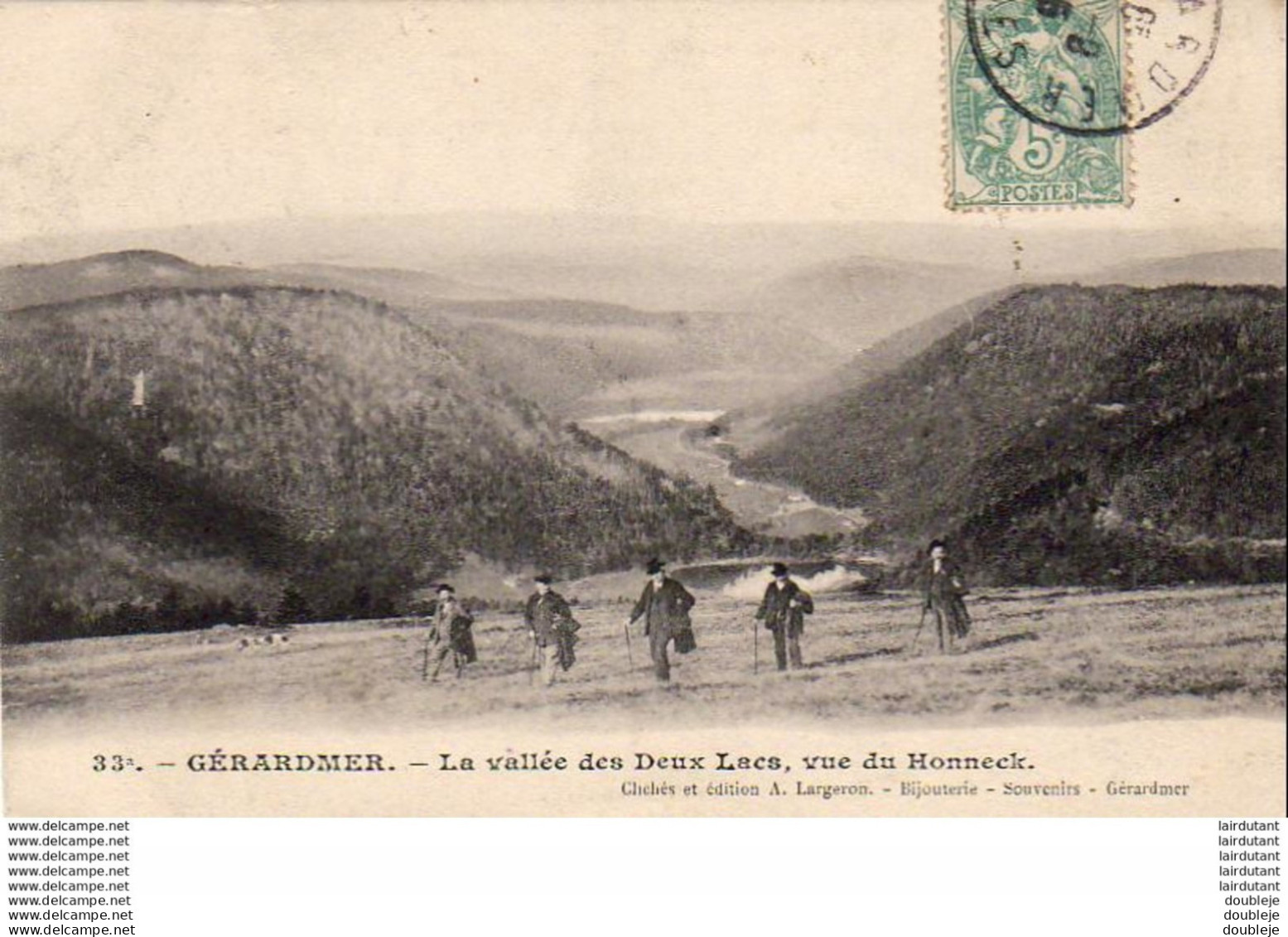 D88  GERARDMER  La Vallée Des Deux Lacs, Vue Du Honneck  ..... - Gerardmer