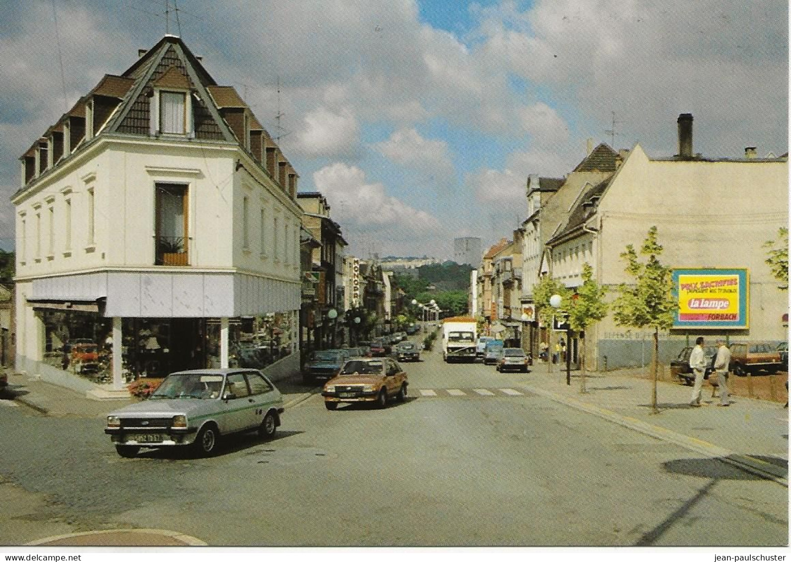 57  MERLEBACH Rue Foch  - ** CPM Vierge Animée  Automobiles ** - Autres & Non Classés