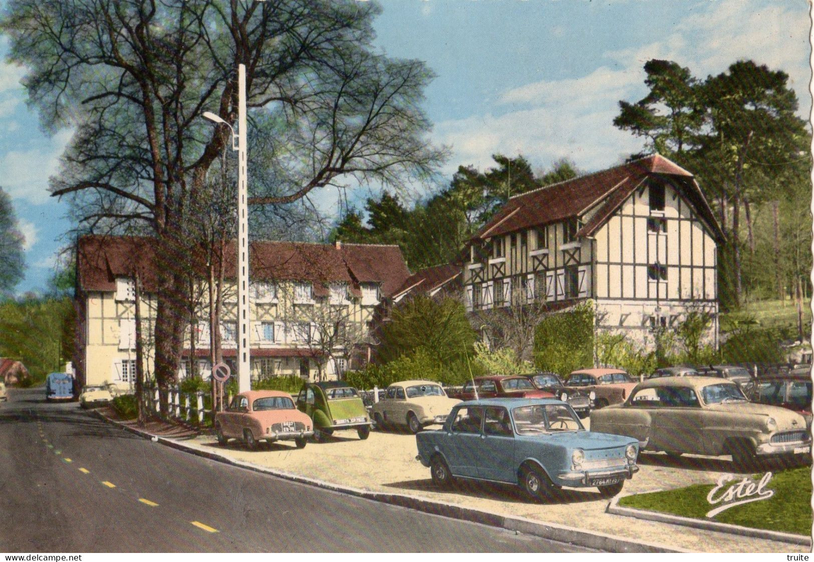 POIGNY-LA-FORET AUBERGE DES 4 TILLEULS ( VOITURES ANCIENNES CITROEN 2 CV , SIMCA 1000 ? ... - Sonstige & Ohne Zuordnung