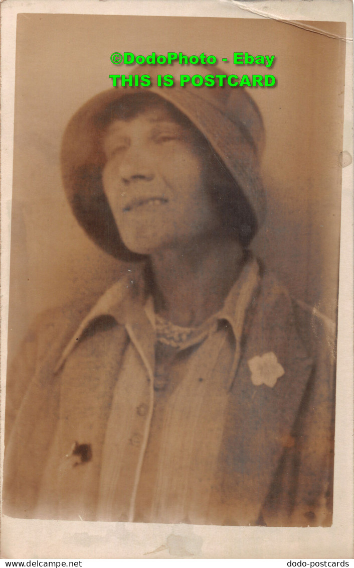 R421355 Woman. Old Photography. Postcard - Monde
