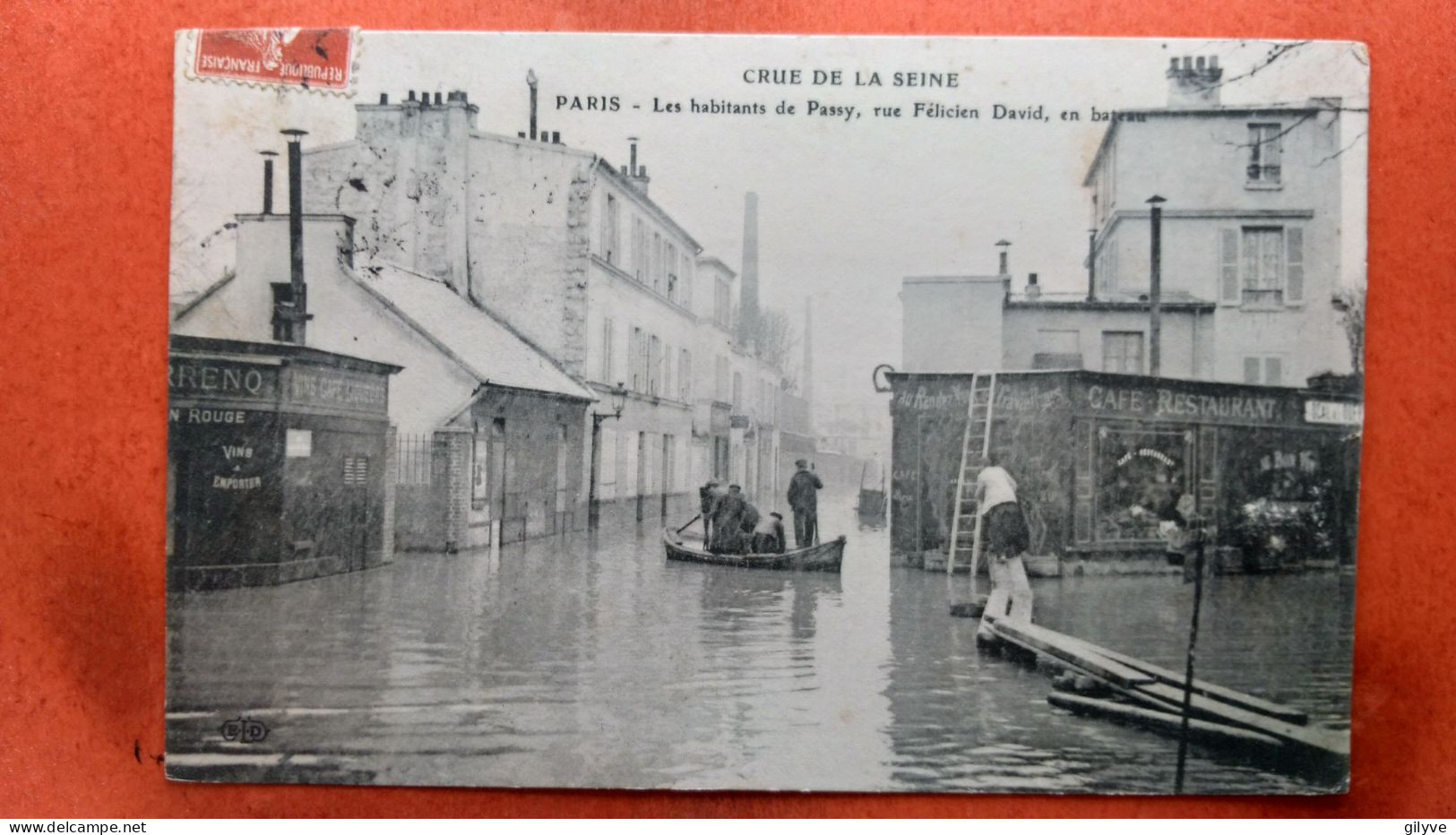 CPA (75) Crue De La Seine.Paris. Les Habitants De Passy, Rue Félicien David.(7A.912) - Alluvioni Del 1910