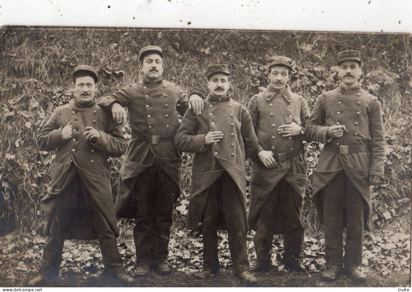 NEVERS GROUPE DE SOLDATS PENDANT LA GRANDE GUERRE  ( CARTE PHOTO ) - Nevers