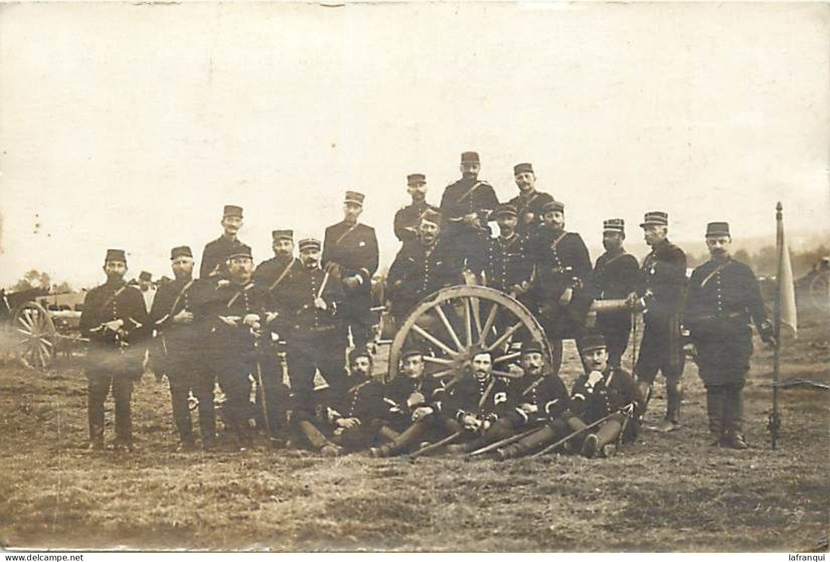 Militaires- Ref E129- Carte Photo -guerre 1914-18- Regiments- Regiment -materiel -canons -canon -saint St Dié -vosges - Material