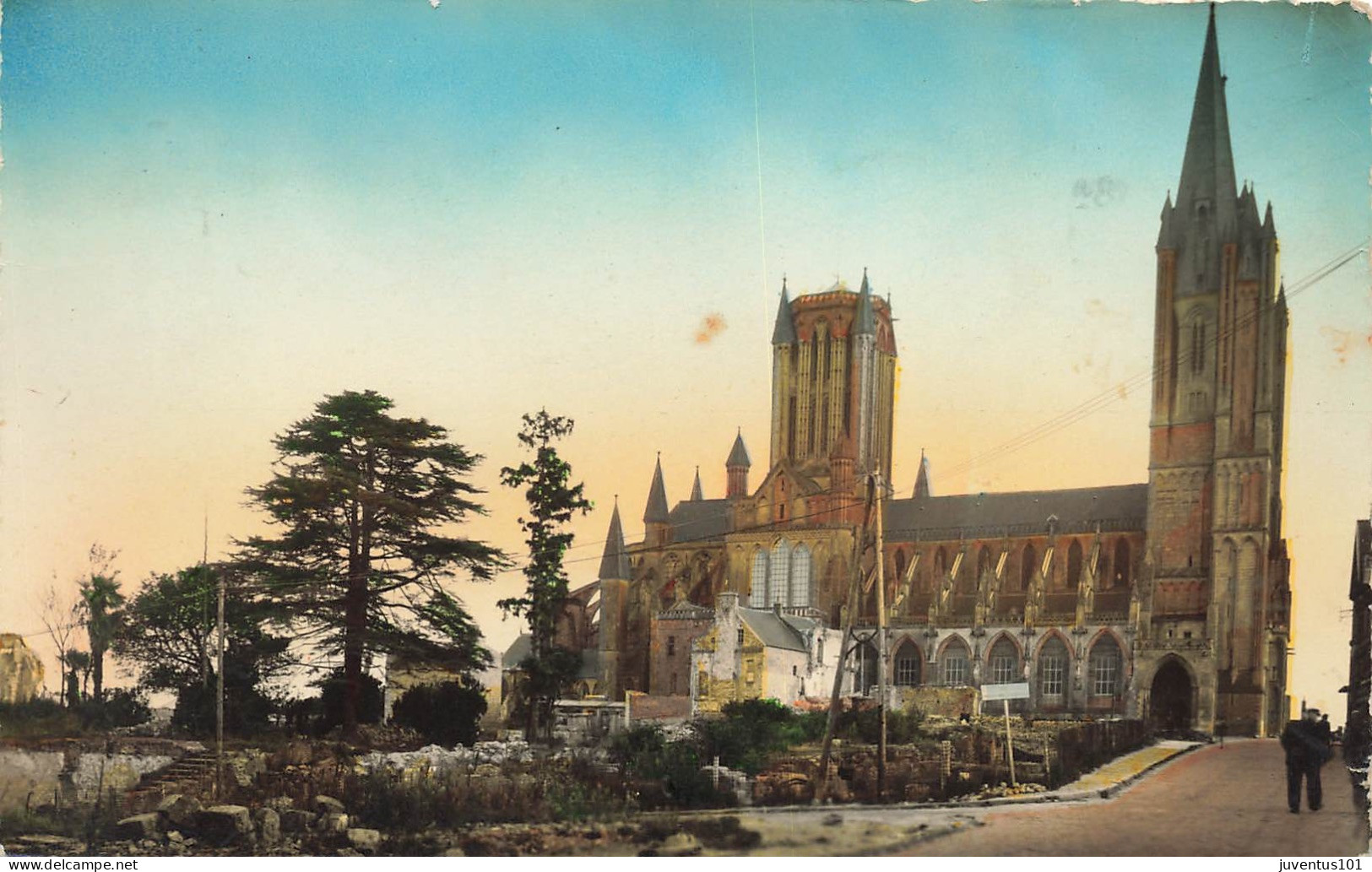 CPSM Coutances-La Cathédrale-69-Timbre     L2916 - Coutances