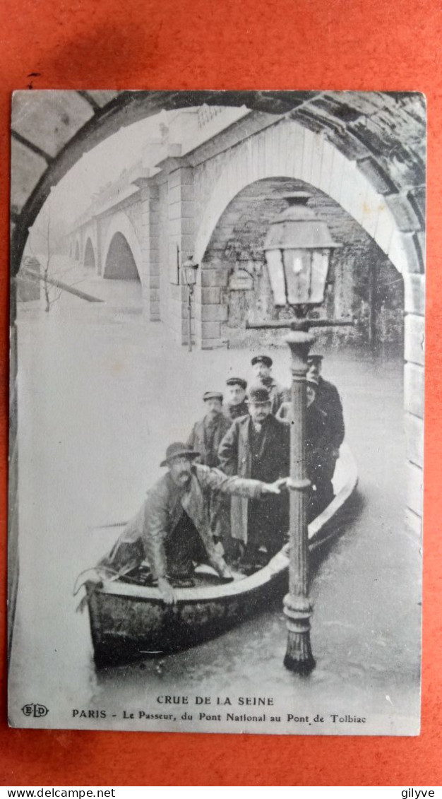 CPA (75) Crue De La Seine. Paris. Le Passeur Du Pont National Au Pont De Tolbiac. (7A.926) - Überschwemmung 1910