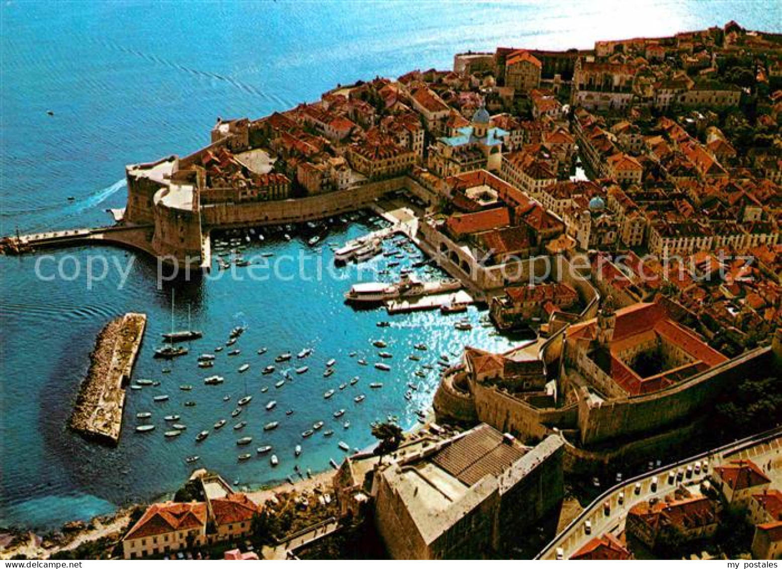 72707103 Dubrovnik Ragusa Alter Stadthafen Fliegeraufnahme Croatia - Kroatien