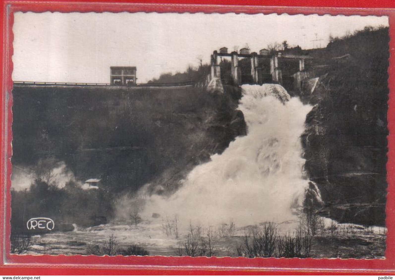 Carte Postale 23. Eguzon  Le Déversoir Du Barrage  Très Beau Plan - Sonstige & Ohne Zuordnung