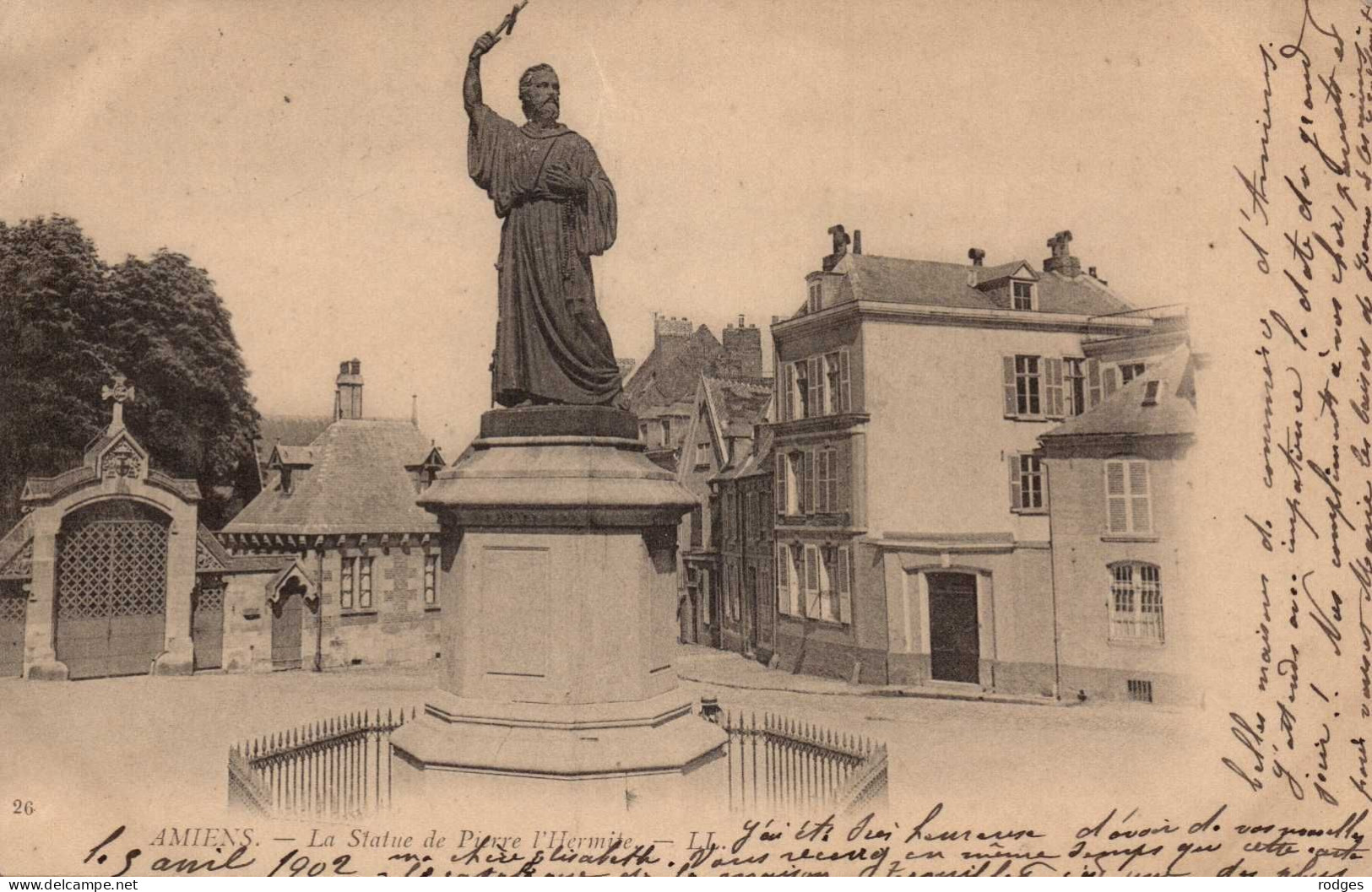 80 , Cpa  AMIENS , 26 , La Statue De Pierre L'Hermite (15343) - Amiens