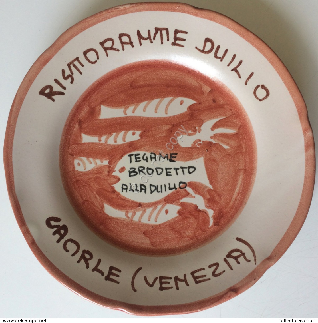 Piatto Buon Ricordo - Caorle - Duilio - Tegame Brodetto - 11G - Souvenirs